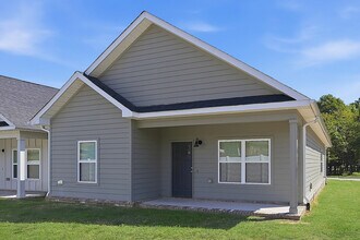 Building Photo - Inviting Lamarche Home with Contemporary Finishes