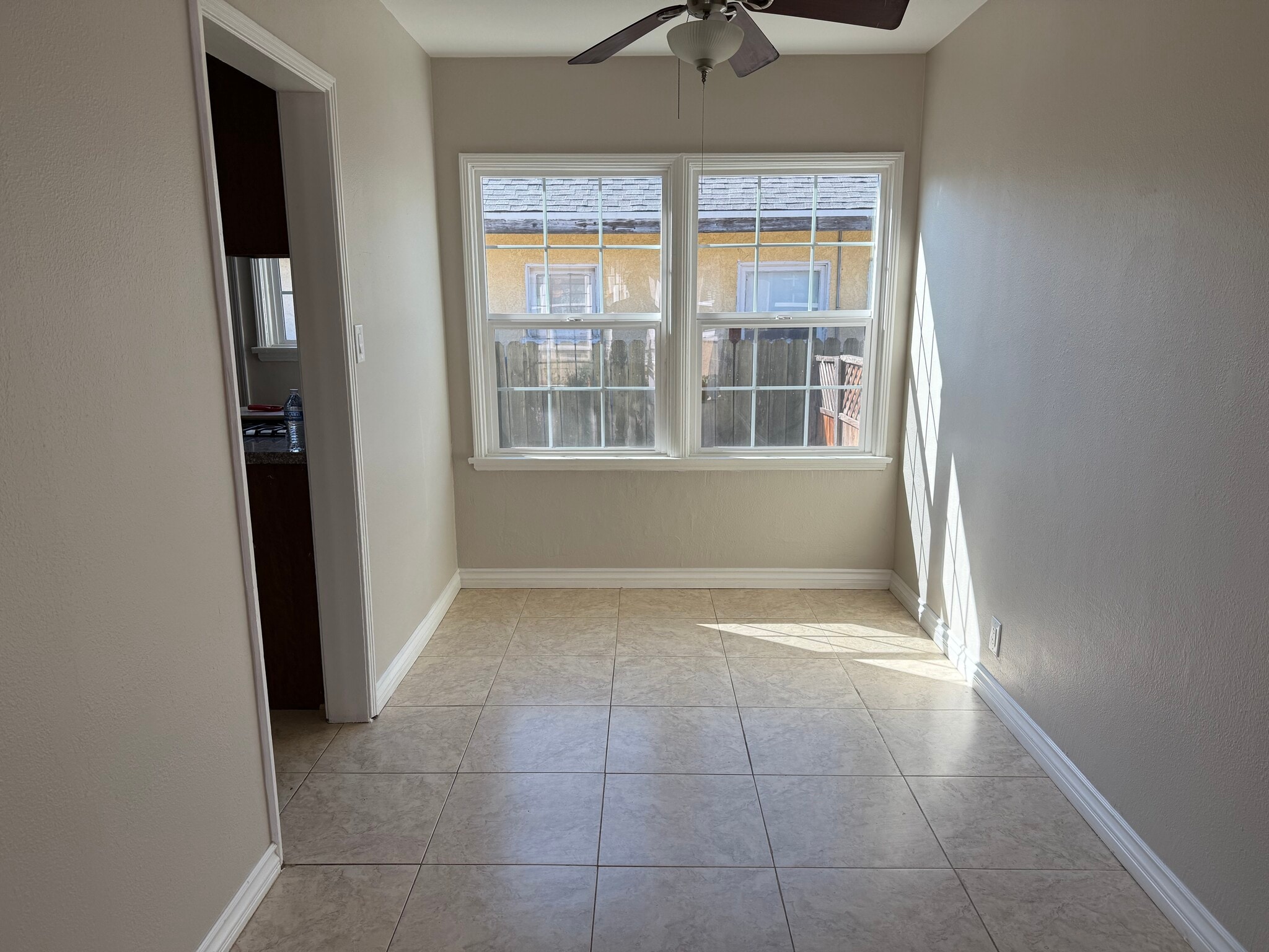 Building Photo - 1213 W Victory Blvd