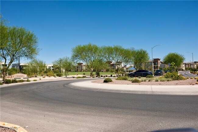 Building Photo - 1168 Heliodor Ave