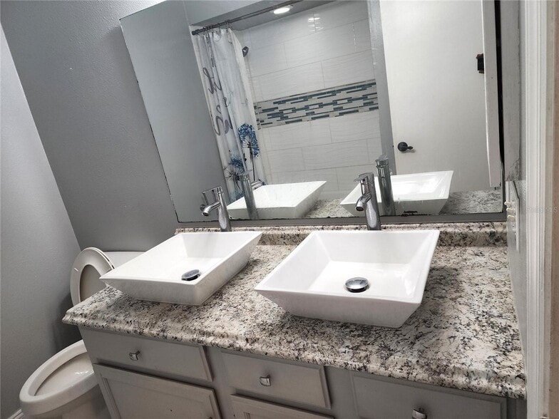 Building Photo - 2033 Quintilis Ct