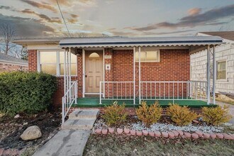 Building Photo - 4431 Caroline Ave