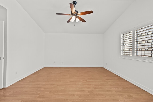 Building Photo - 7231 Spring Ct