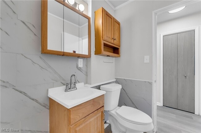 Building Photo - 20117 Butternut Ln