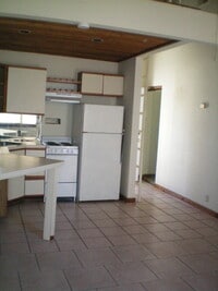 Building Photo - Studio/Efficiency Bungalow with a Loft