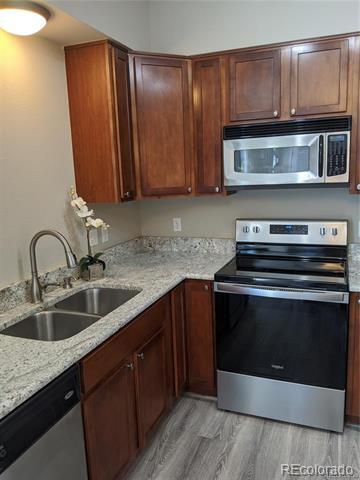 Building Photo - 10176 Park Meadows Dr