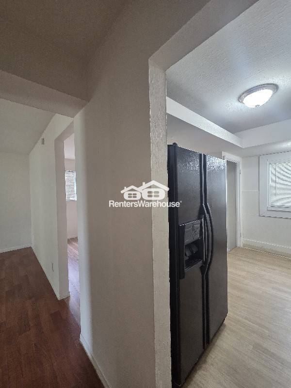 Building Photo - 10732 Spring Garden Dr