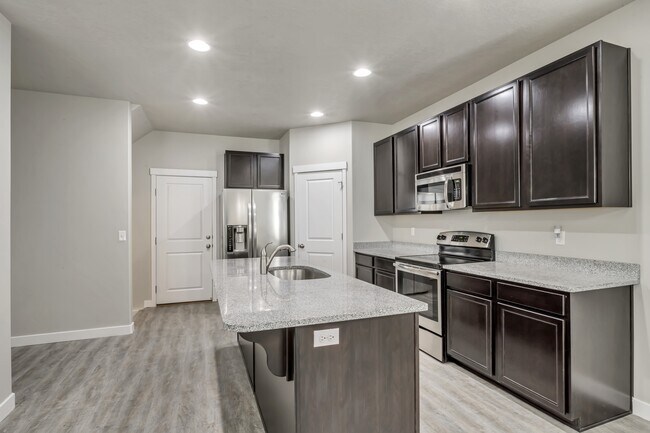 Building Photo - 258 W Willow Creek Dr
