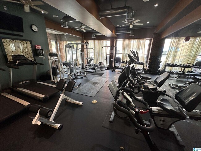 Building Photo - 2020 5th Ave S