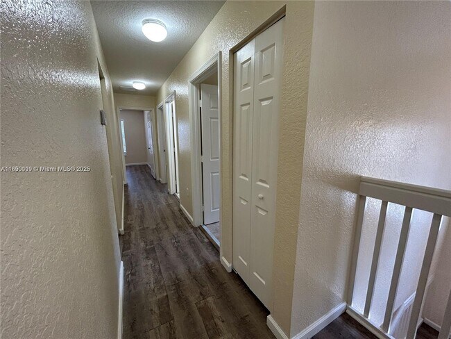 Building Photo - 7828 Parsons Pine Dr