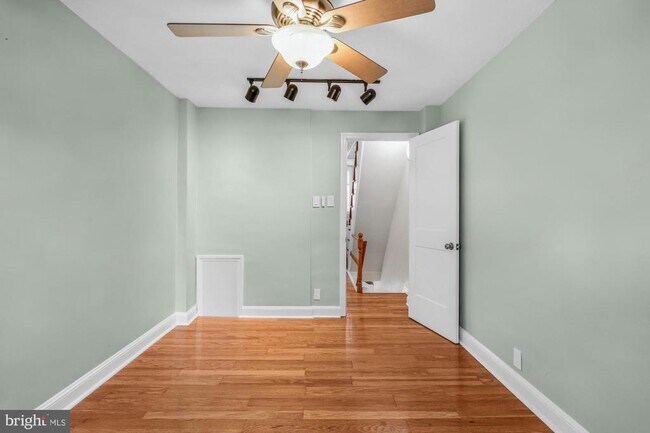 Building Photo - 560 N Judson St