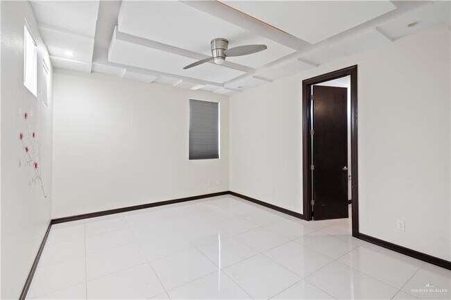 Building Photo - 32 May Dr