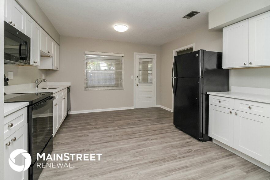 Building Photo - 2019 Coronado Concourse