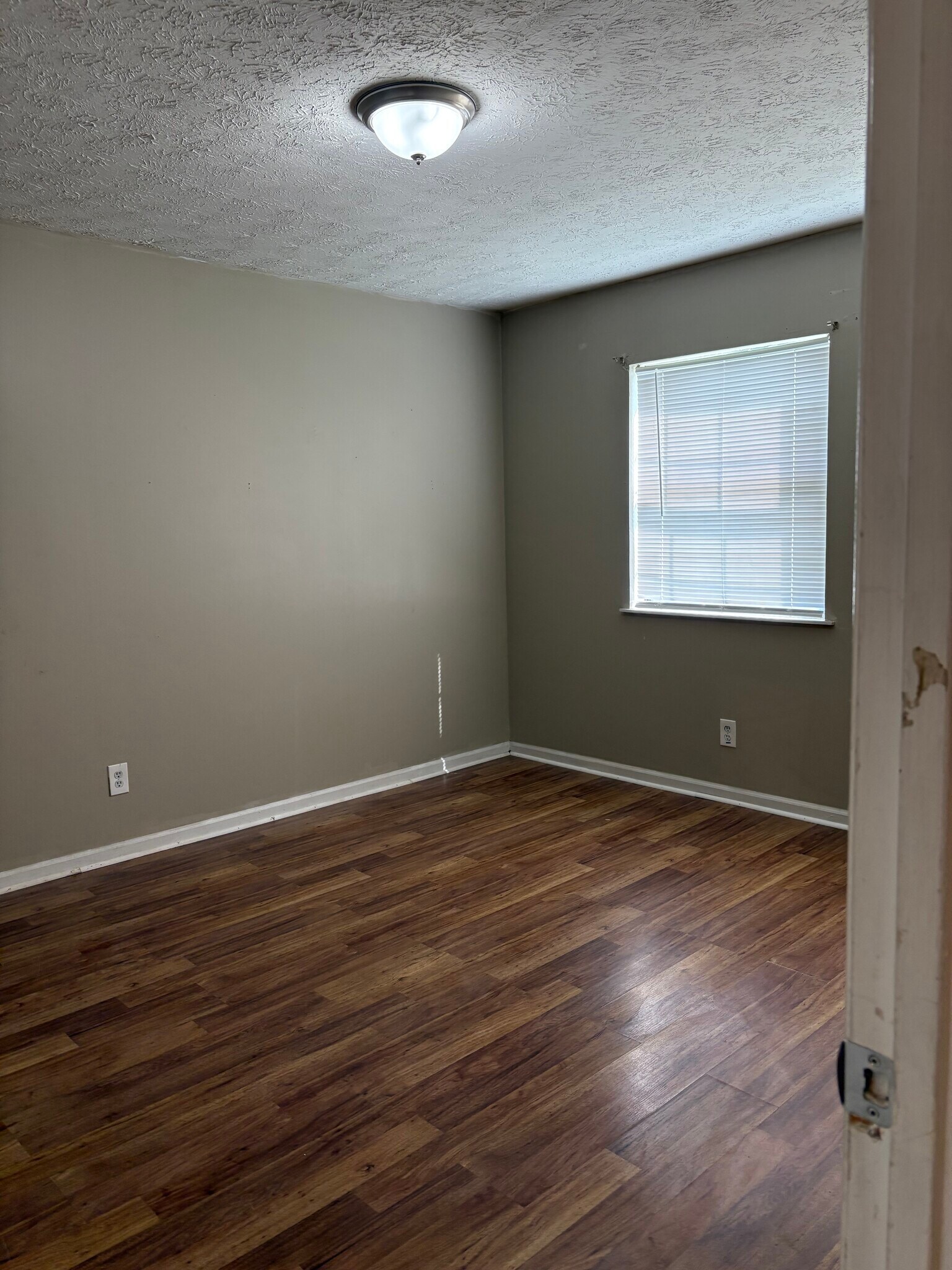 Building Photo - 1750 Wesley Way NW