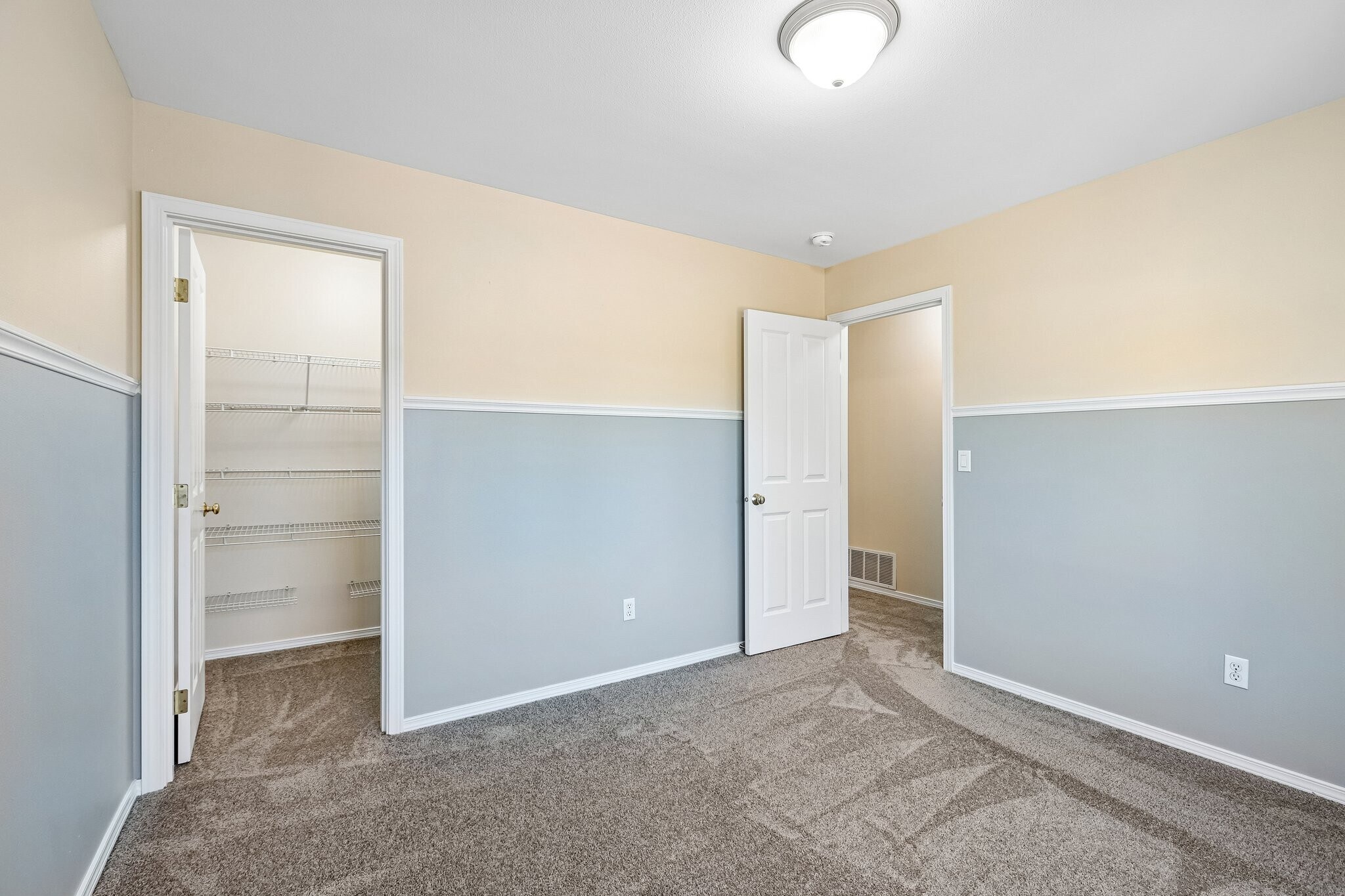 Building Photo - 22754 NE 94th Way