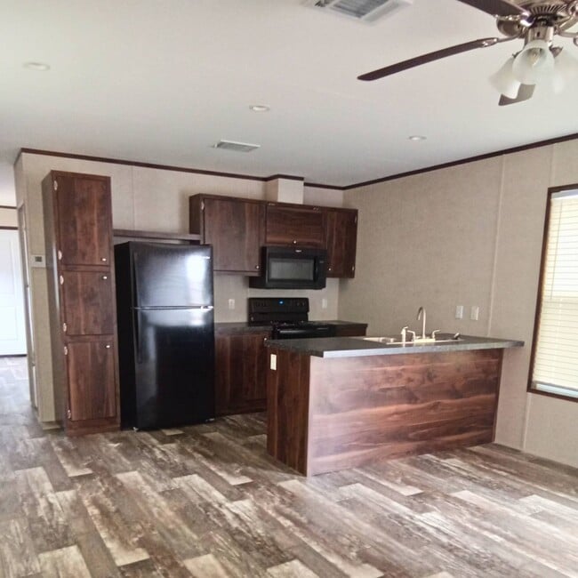 Building Photo - 4801 Goldfield Dr