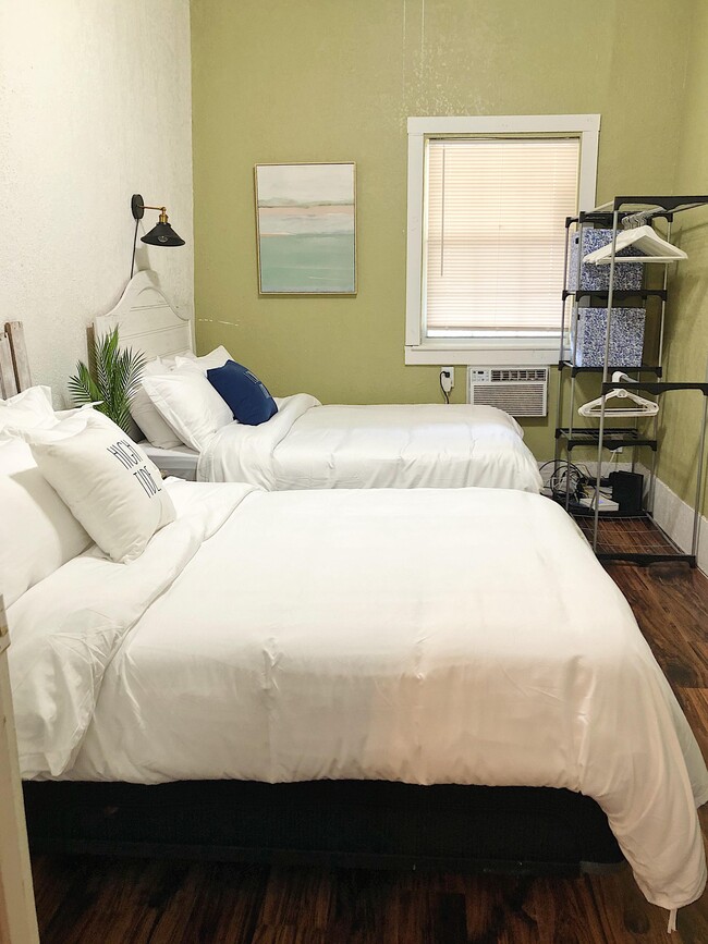 Building Photo - 236 Princeton Ave