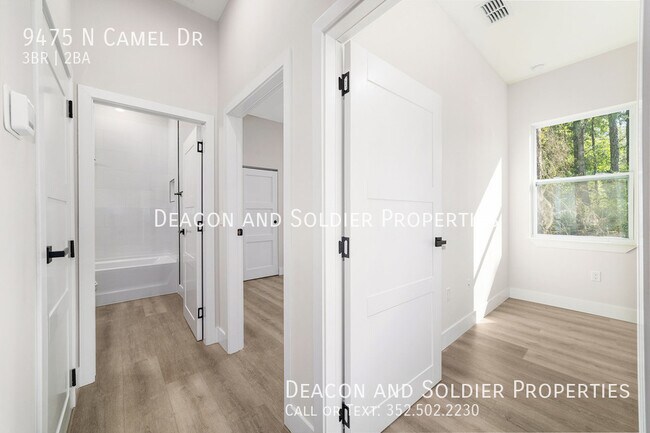 Building Photo - 9475 N Camel Dr