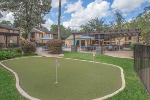 Building Photo - Elm Grove