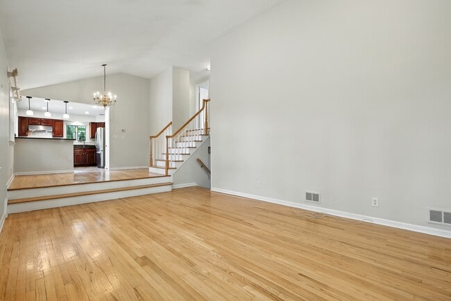 Building Photo - 49 Canoe Brook Pkwy