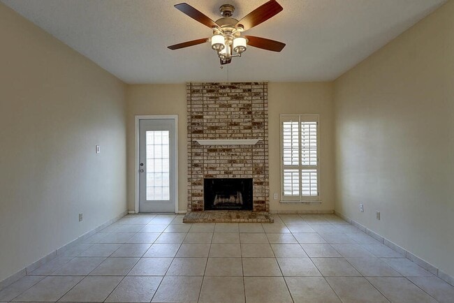 Building Photo - 7126 Windbrook Ln
