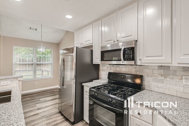 Building Photo - 205 Buffington Dr