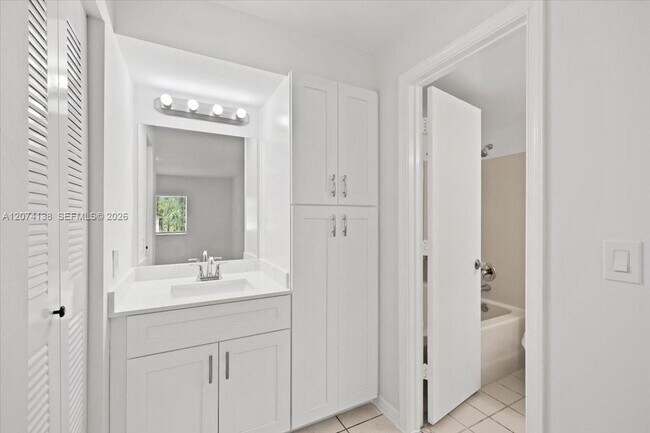 Building Photo - 3610 N 56th Ave