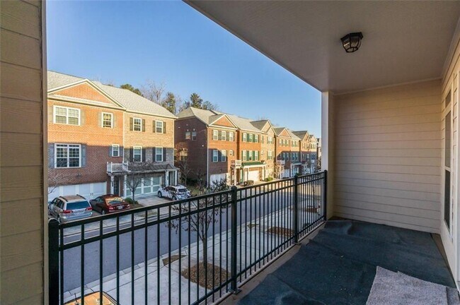 Building Photo - 2256 Tenor Ln