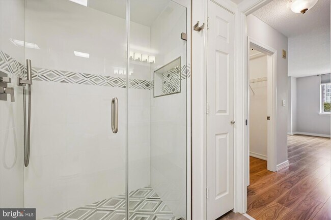 Building Photo - 5809 Nicholson Ln