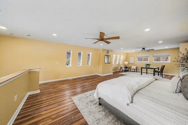 Building Photo - 5990 Plymouth Rd