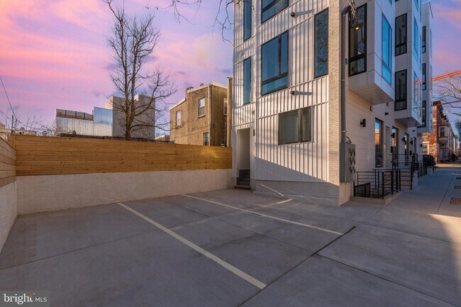 Building Photo - 1754 Wylie St