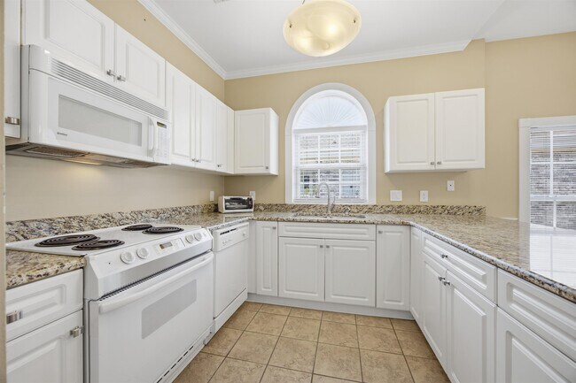 Building Photo - 4647 Wild Iris Dr