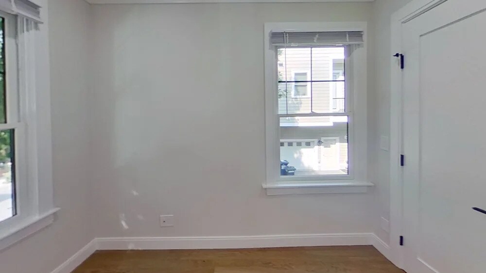 Building Photo - 12 Lopez Ave