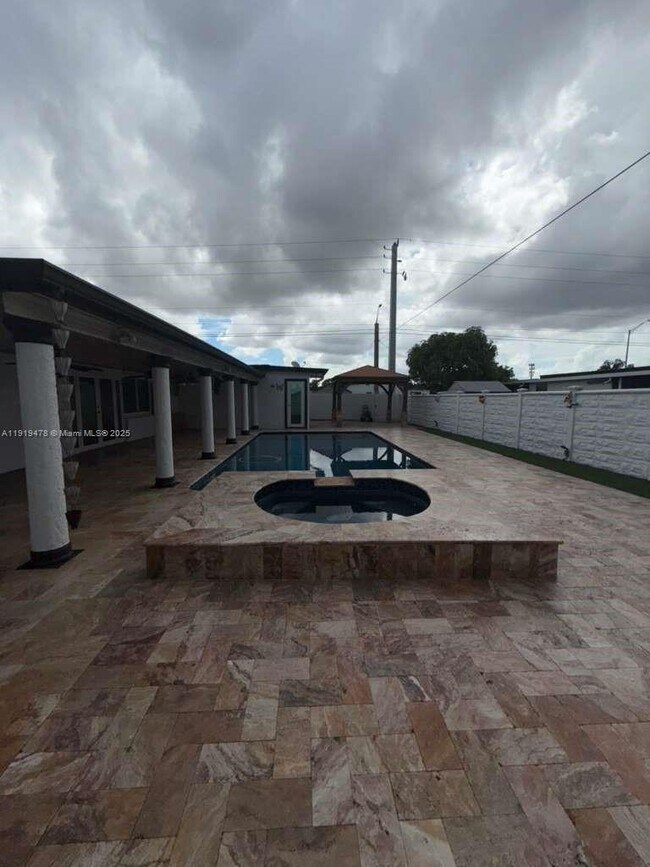 Building Photo - 8700 SW 19th Terrace