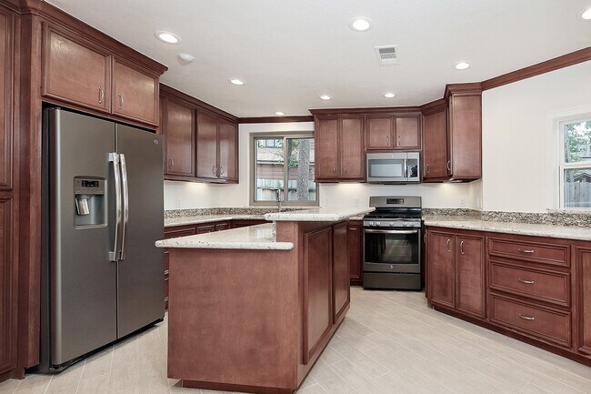Building Photo - 21 N Mossrock Rd