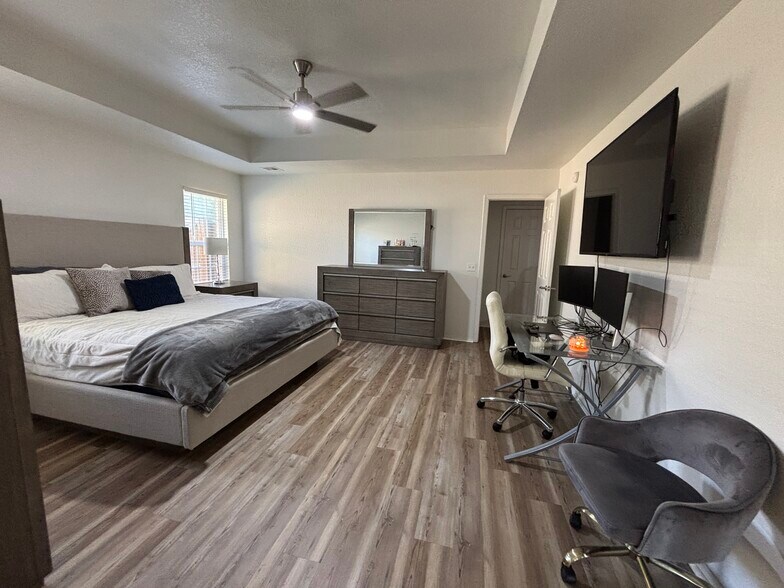 Building Photo - 431 Spicewood Trl