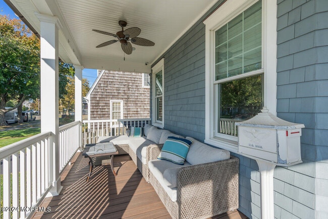 Building Photo - 300 Salem Ave