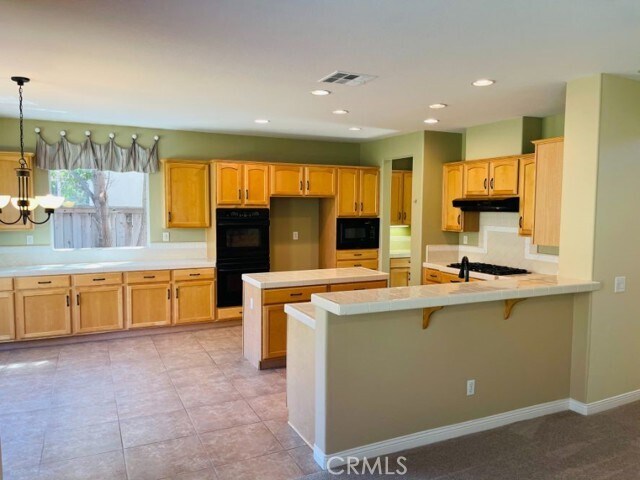 Building Photo - 1574 Glencrest Dr