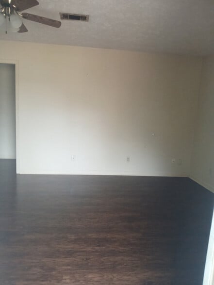 Building Photo - 576 Halbert Heights Rd