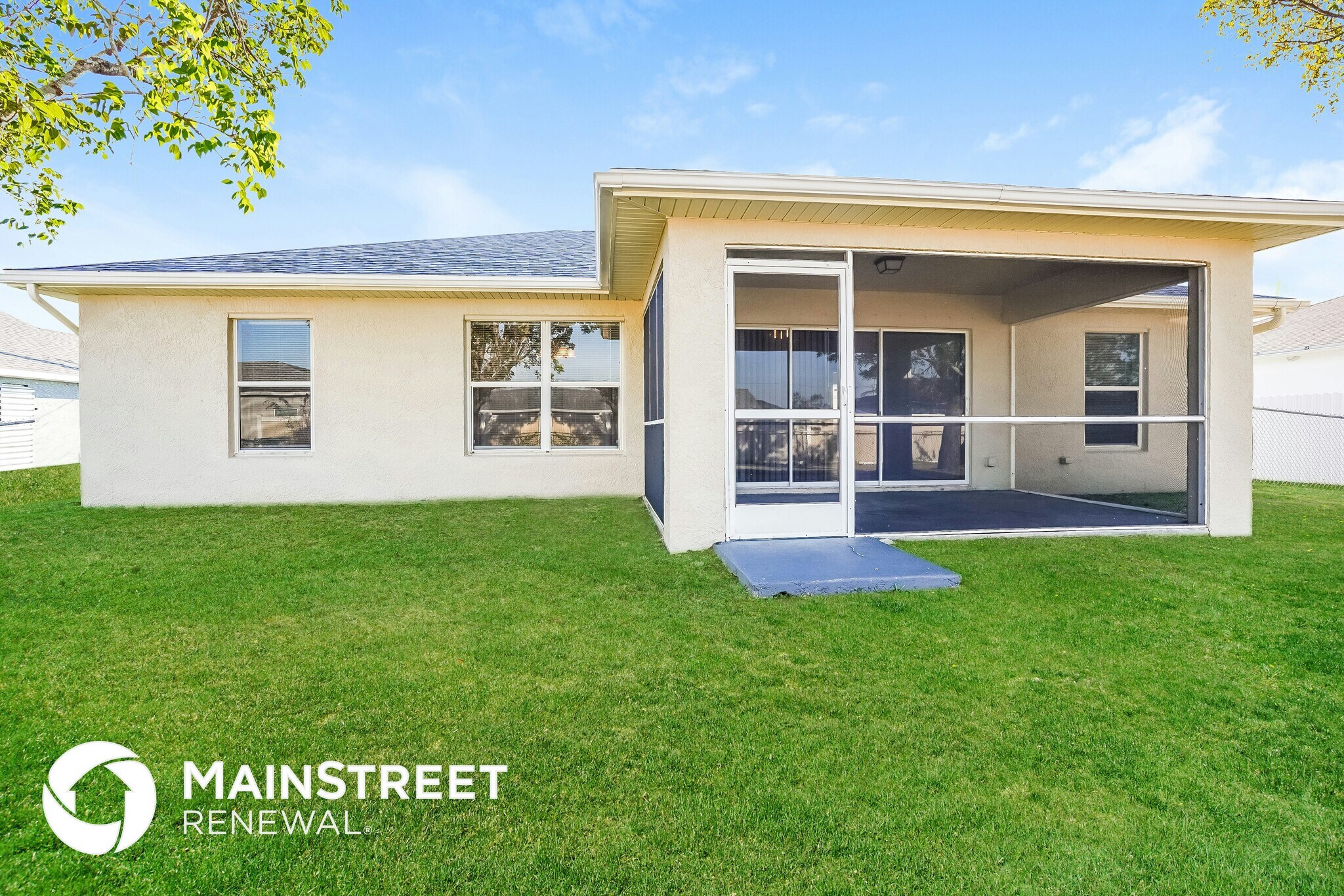 Building Photo - 916 NW 15th Ave