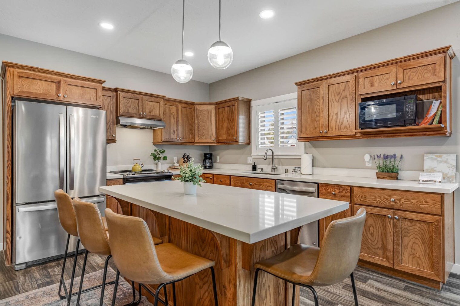 Building Photo - 1800 W Idaho St