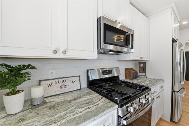 Building Photo - 1004 W Charter St