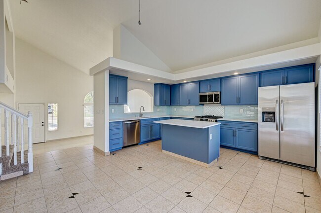 Building Photo - Tri-Level Home with Pool & Spa in Henderson, 89074