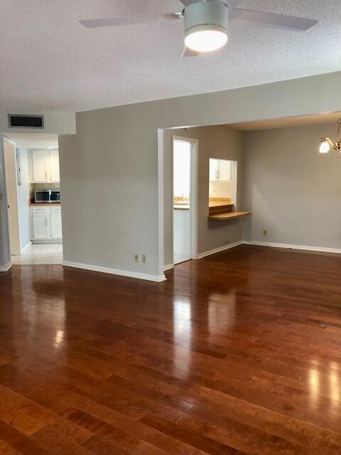 Building Photo - 4300 Hazel Ave