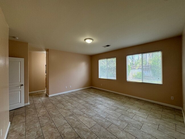 Building Photo - 5306 Challenger Ave