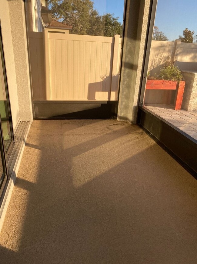 Building Photo - 3 Bedroom 3.5 Bath Home in Winter Park for...