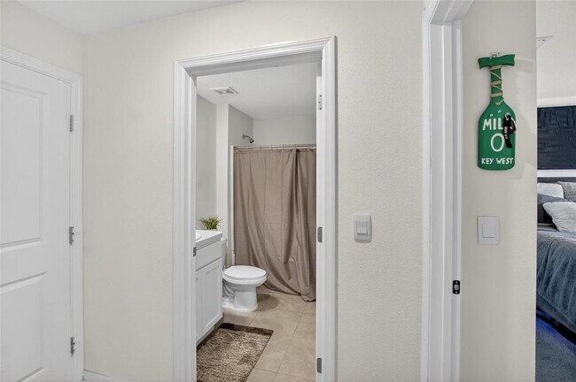 Building Photo - 2841 Gumbo Limbo Dr