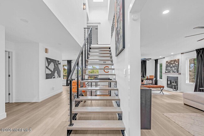 Building Photo - 17 Woods End Rd