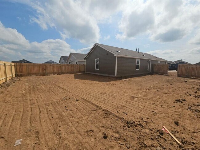 Building Photo - 2318 Tornado Aly