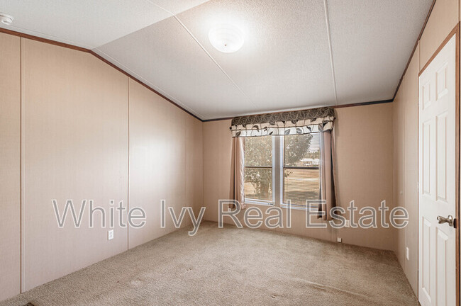 Building Photo - 995 Farm To Market Rd 3459