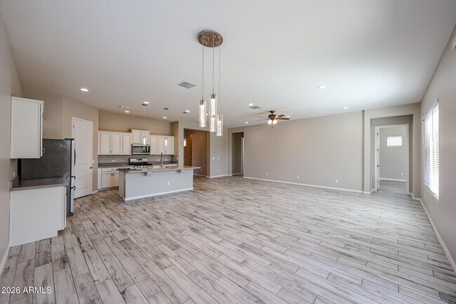 Building Photo - 19053 Rancho Dr